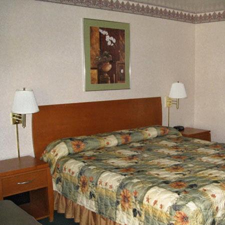 Room image 4
